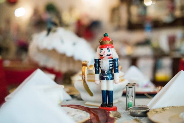 Nutcracker Tea